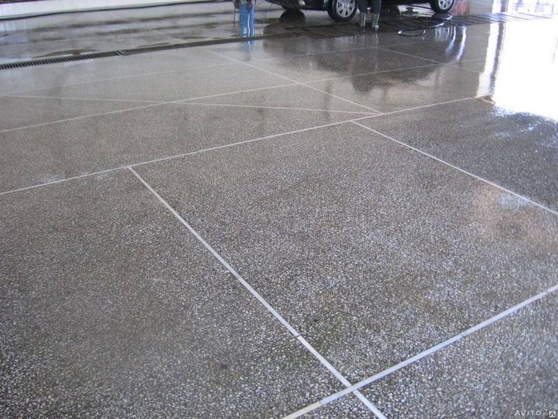 Применение мраморной крошки и мраморного щебня при изготовлении наливных бетонно–мозаичных полов (тераццо)