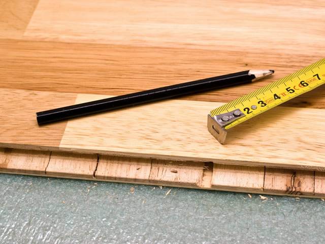 Как покрыть деревянный пол лаком