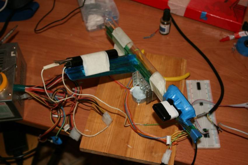 Как сделать лазерный уровень своими руками из лазерной указки и строительного уровня