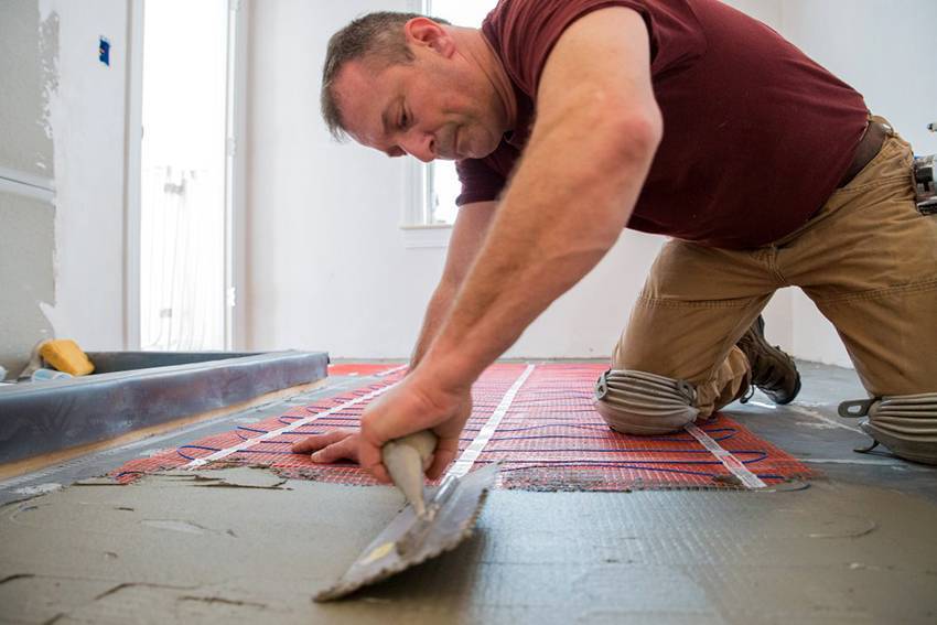 Как правильно постелить линолеум на бетонный пол своими руками