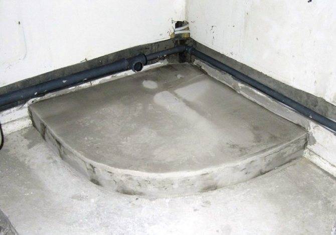 Почему занижен уровень пола в ванной комнате советской постройки?