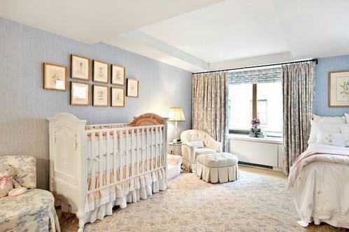Куда поставить детскую кроватку в однокомнатной квартире: решение найдено