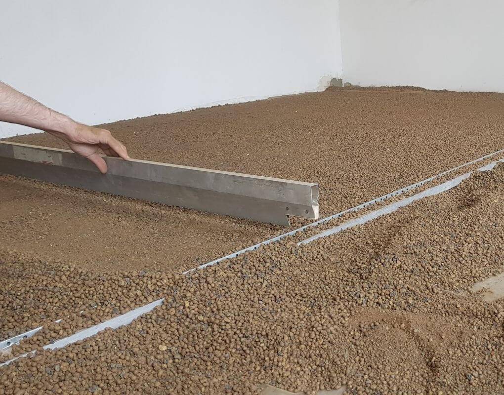 Бетонирование пола в гараже своими руками