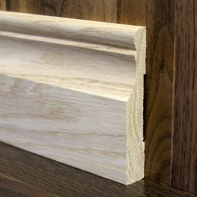 Как крепить деревянный плинтус к полу и стене