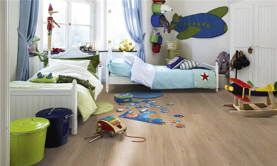 Выбор оптимального ламината в детскую комнату + виды покрытия и их фото