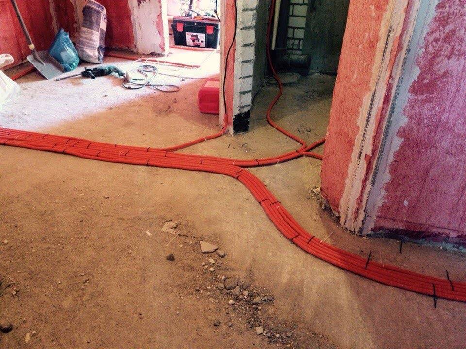 Прокладка кабеля в полу в доме, в квартире: правила разводки