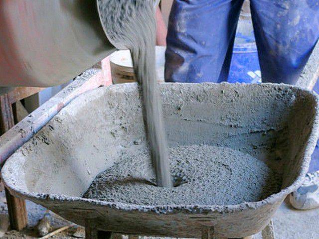 Плотность цементно-песчаной стяжки - какая бывает и для чего знать?
