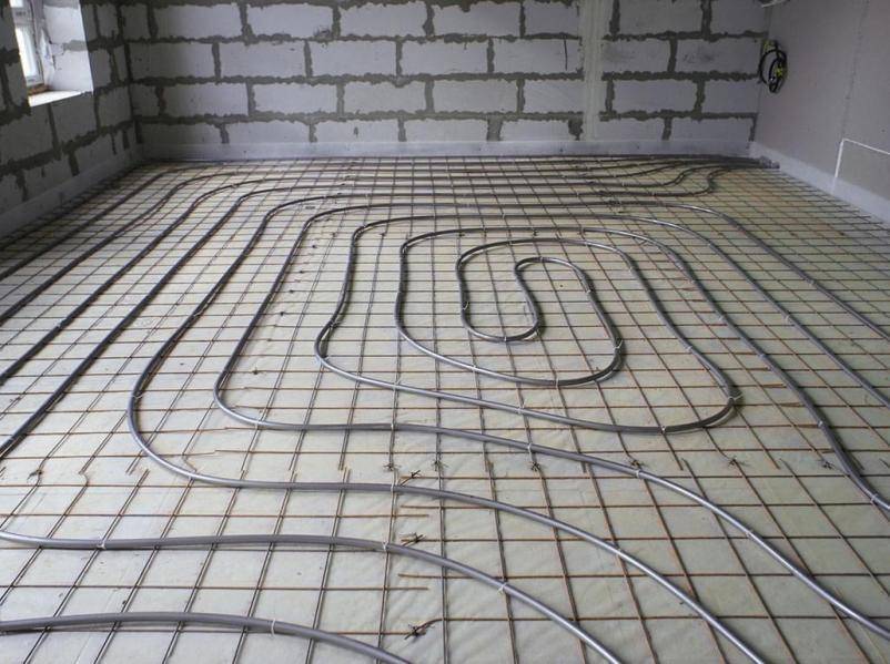 Стяжка пола в частном доме