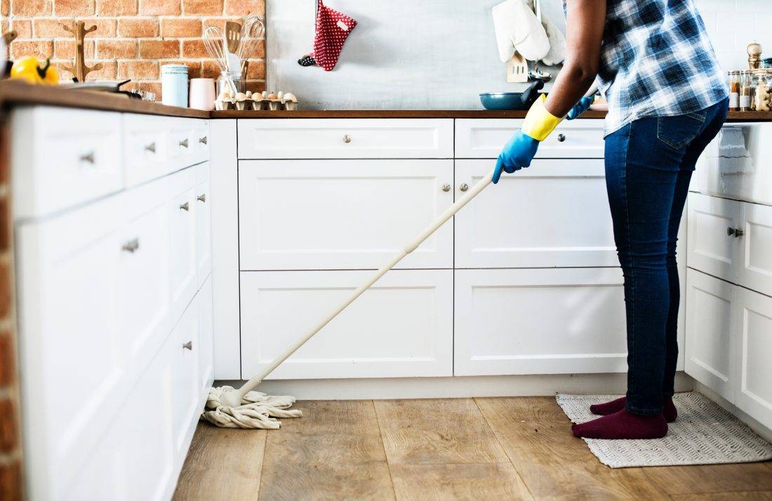 Что нельзя делать при уборке в квартире: 7 распространенных ошибок