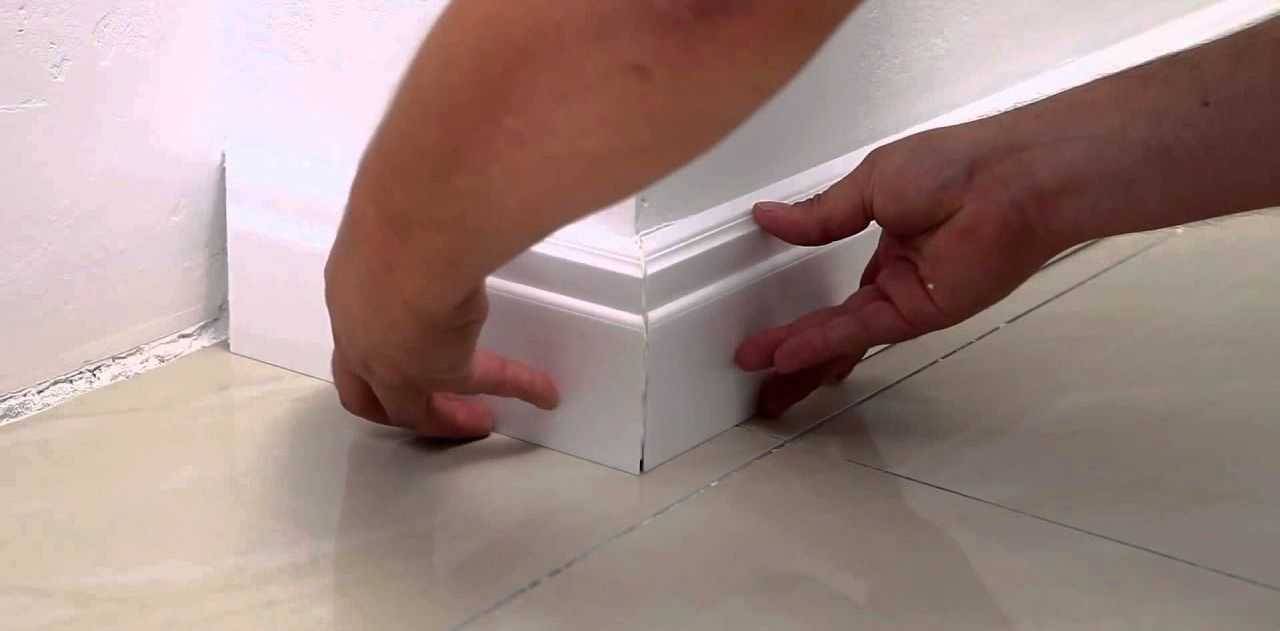 Монтаж плинтуса из мдф