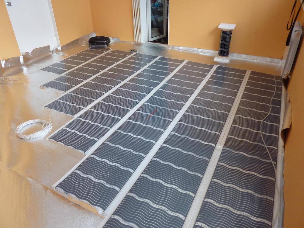 Теплый пол под паркетную доску: особенности устройства и установки