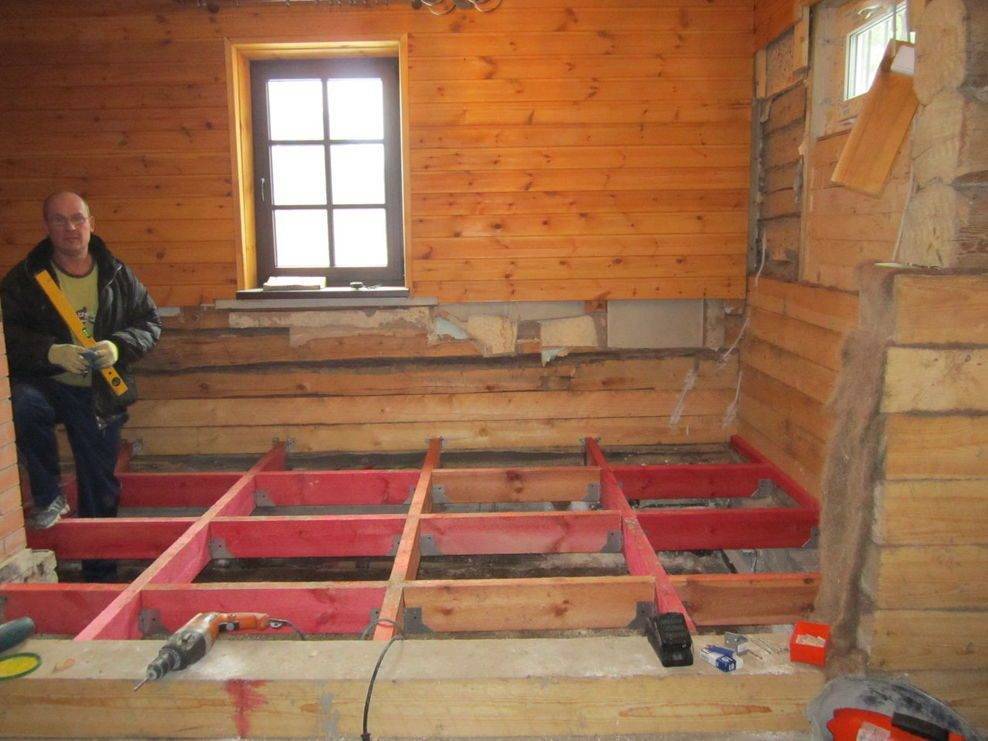 Как отремонтировать полы в деревянном доме