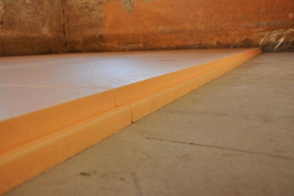 Как уложить пенополистирол на пол. деревянный, по лагам, бетонный