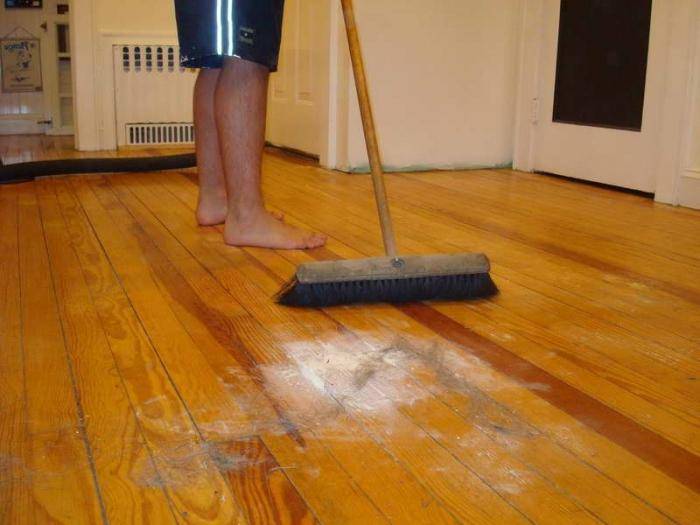 Как и чем отмыть линолеум от въевшейся грязи в домашних условиях