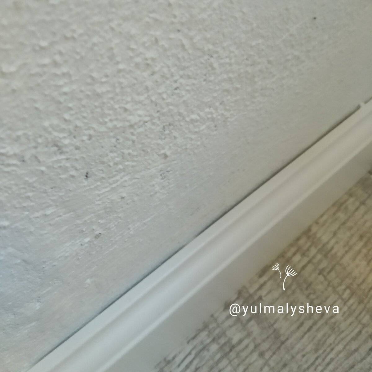 Как крепить деревянный плинтус