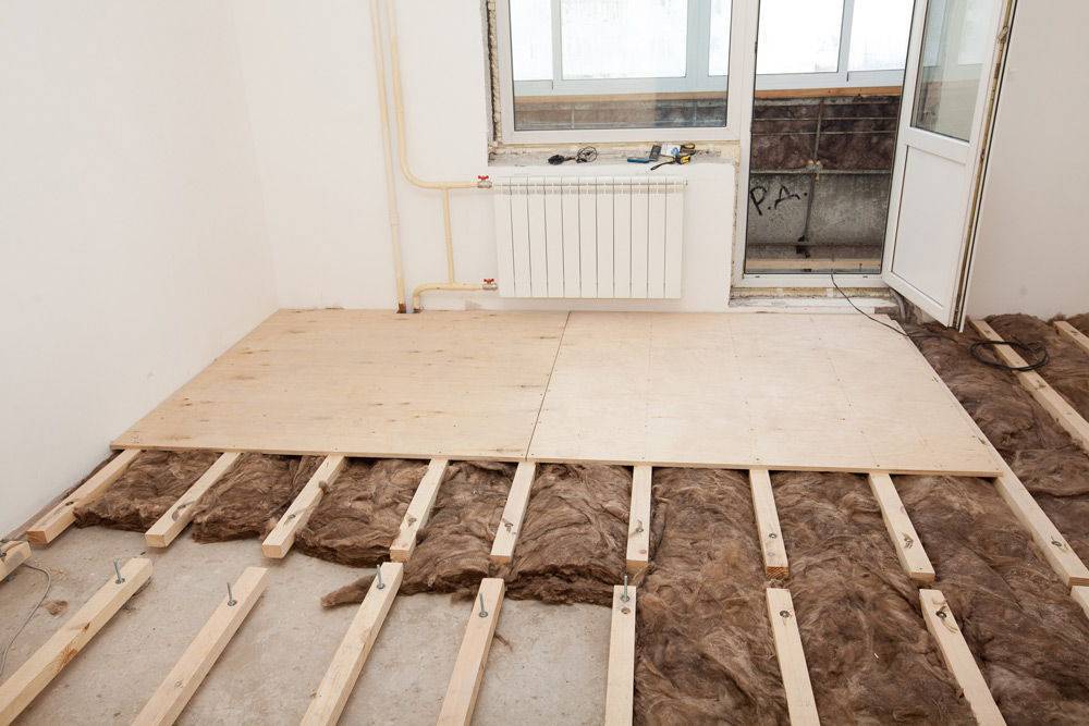 Как сделать бетонную стяжку по деревянному полу своими руками