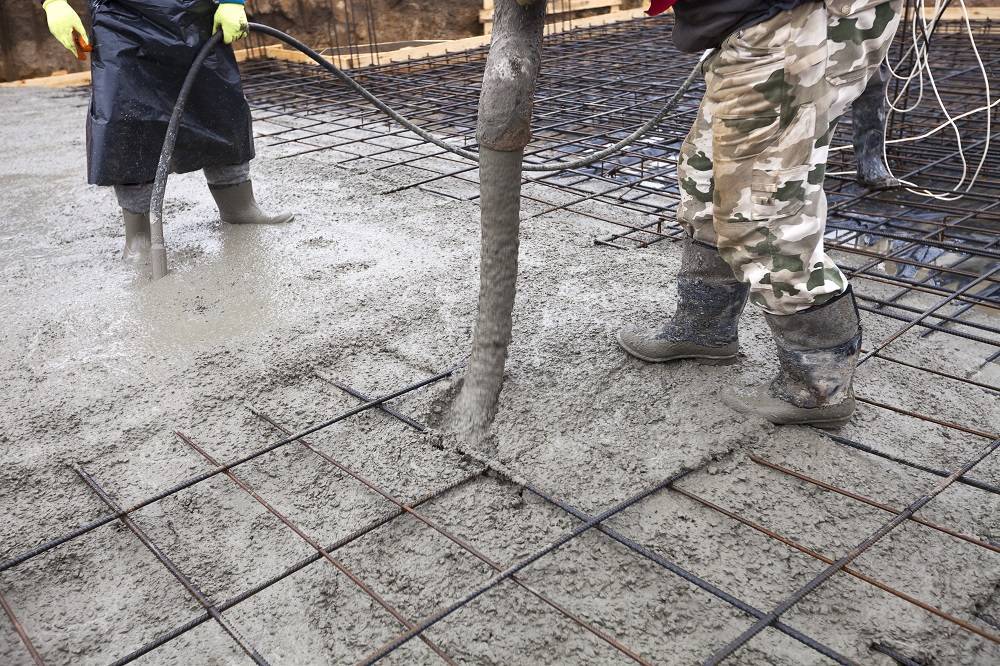 Чем обработать бетонную дорожку от разрушения