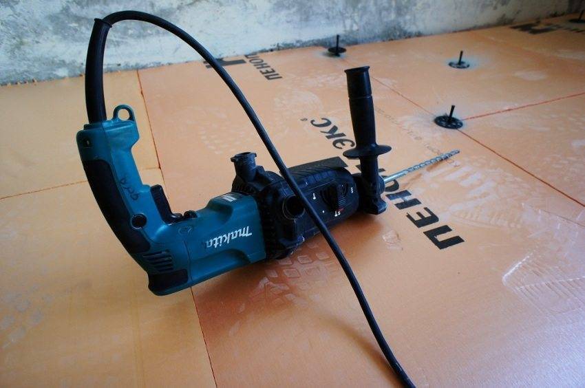 Стяжка на пеноплекс технология устройства