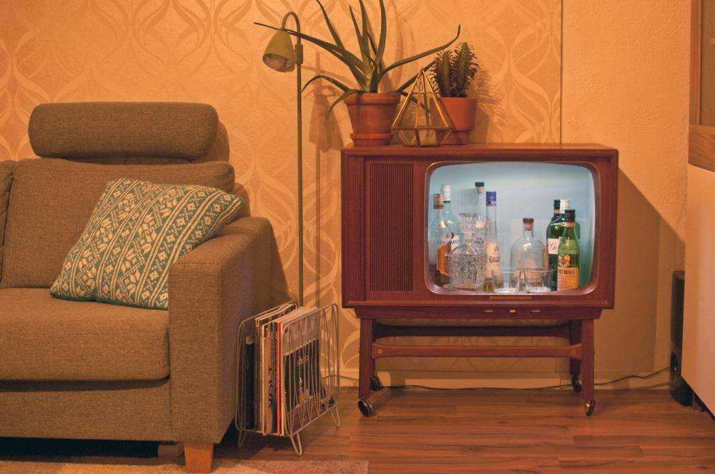 10 удивительных переделок старого телевизора
