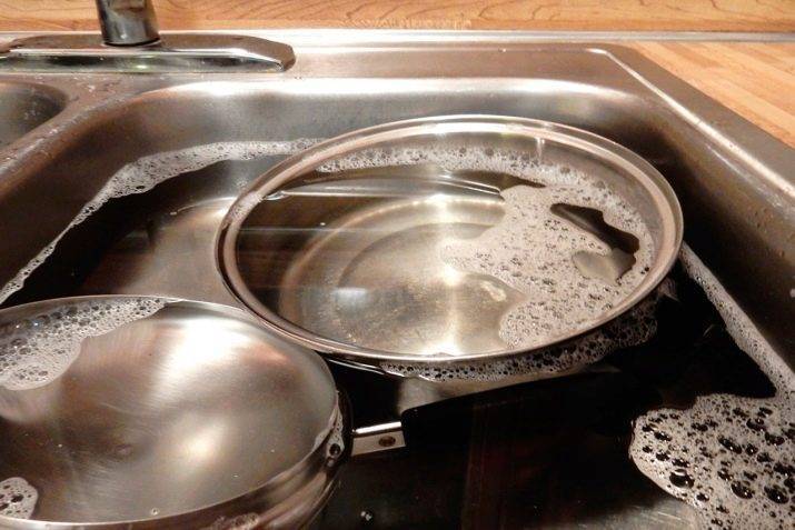 Как отмыть стеклянную крышку сковородки