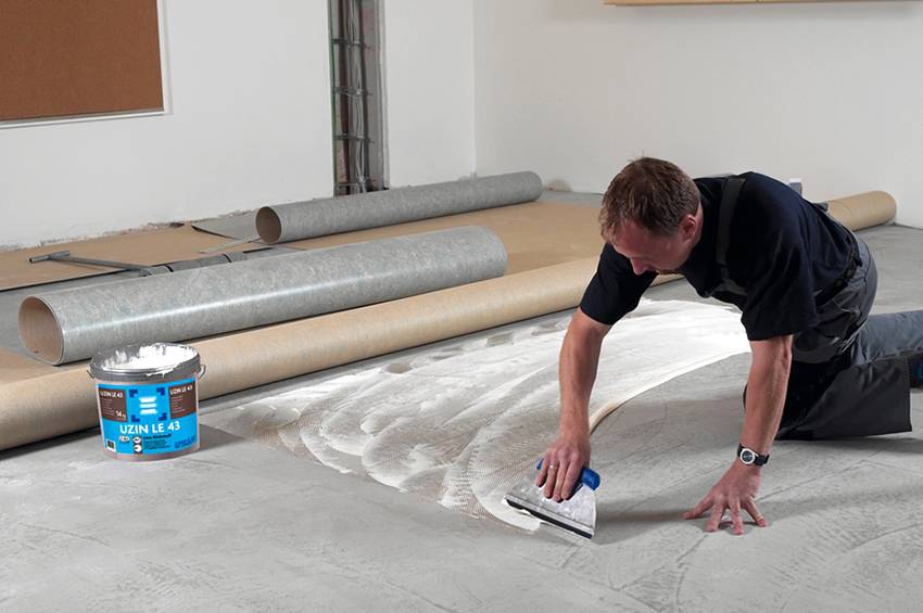 Теплый пол под линолеум на бетонный пол: монтаж укладки по шагам + видео