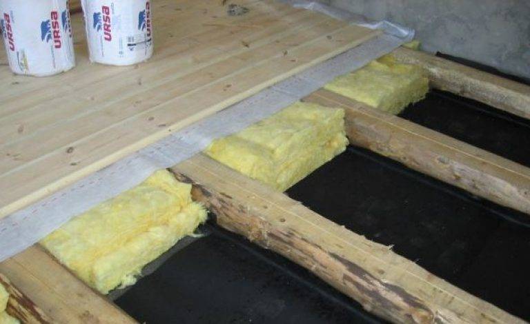 Плотность и толщина минваты для утепления потолка в частном деревянном доме