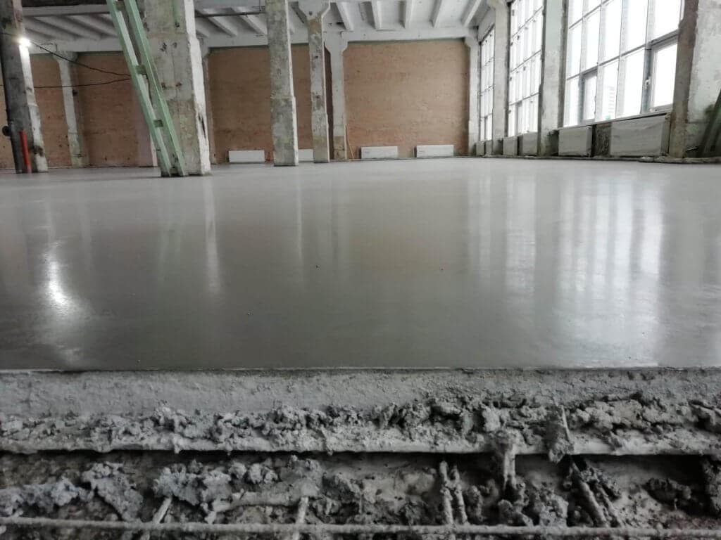 Промышленные полы: технология устройства бетонного и наливного пола на предприятиях