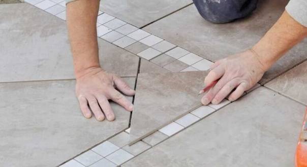Укладка напольной плитки своими руками - как положить плитку на пол(+фото)