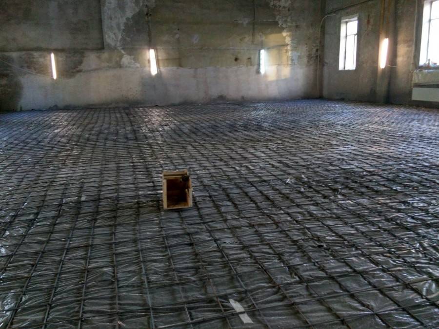 Армирование стяжки пола: выбор армирующих элементов и особенности их монтажа в стяжке