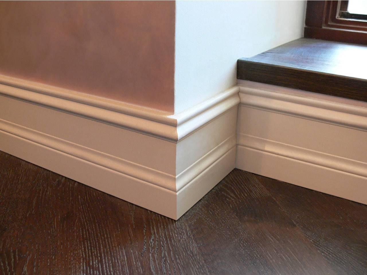 Монтаж плинтуса из мдф