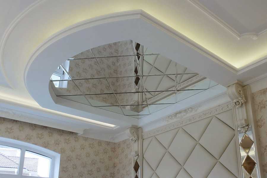 Зеркальная плитка в интерьере: где и как лучше использовать зеркальный декор?