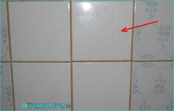 Почему трескается плитка в ванной на стене?