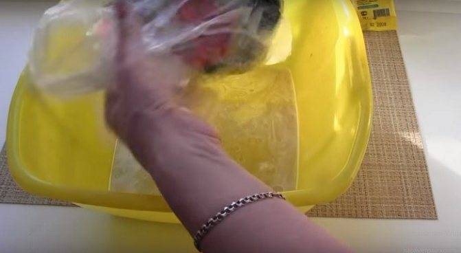 Постирала полотенце в микроволновой печи: чистое и белое за 5 минут